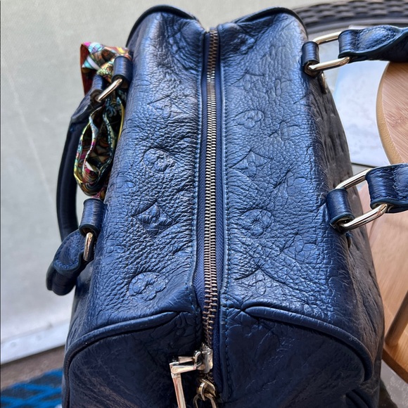 Elegant Navy Blue Fashion Handbag - Picture 6 of 11